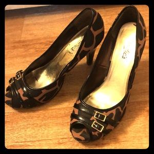 Leopard print heals